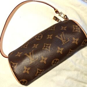 Look alike Cute Purse